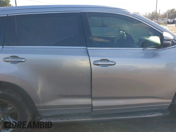 2018 Toyota Highlander Limited с VIN 5TDDZRFH1JS911963, выставлен на аукционе IAAI как лот 41289715 с пробегом 64 672 миль миль и . История ставок и продаж доступна на DreamBid. Изображение 13.