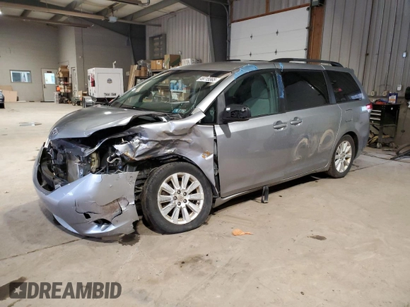 2011 Toyota Sienna LE with VIN 5TDJK3DC0BS022584, listed as a Copart auction lot 49715565 with 81,603 mi miles and Salvage Title. Bid and sale history available at carsss.com. Image 1.