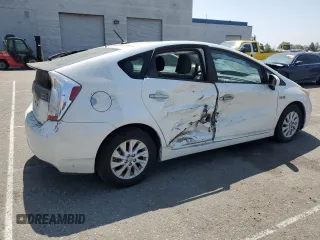 2013 Toyota Prius with VIN JTDKN3DPXD3034437, listed as a Copart auction lot 62784925 with 147,022 mi miles and Salvage title. Bid and sale history available at DreamBid. Image 3.