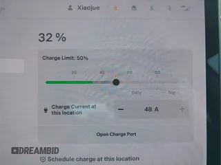 2018 Tesla Model 3 Long Range Battery z VIN 5YJ3E1EBXJF092025, wystawiony jako IAAI lot #42268369 z przebiegiem 132 687 mil mil oraz . Historia ofert i sprzedaży dostępna na DreamBid. Obrazek 18.