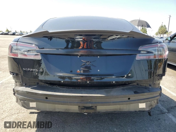 2017 Tesla Model S 100D z VIN 5YJSA1E28HF190858, wystawiony jako Copart lot #60690695 z przebiegiem 73 046 mil mil oraz Szkoda całkowita • Salvage title. Historia ofert i sprzedaży dostępna na DreamBid. Obrazek 6.