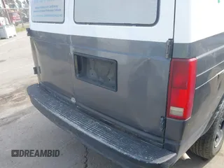 2004 Chevrolet Astro Cargo Van with VIN 1GCDM19X74B109660, listed as a IAAI auction lot 41616125 with 228,646 mi miles. Bid and sale history available at carsss.com. Image 19.
