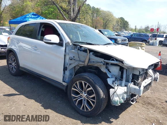 2018 Mitsubishi Outlander SE z VIN JA4AP3AW3JU011695, wystawiony jako IAAI lot #42144112 z przebiegiem 69 228 mil mil oraz . Historia ofert i sprzedaży dostępna na DreamBid. Obrazek 6.