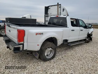 2024 Ford F-350 XL with VIN 1FT8W3DT1REC47177, listed as a Copart auction lot 82172254 with Not Provided miles and Salvage Title. Bid and sale history available at DreamBid. Image 3.