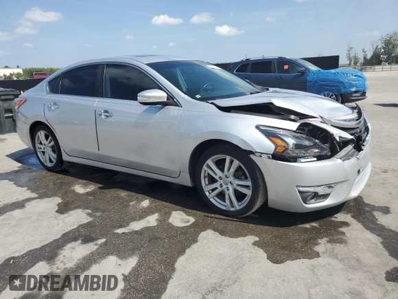2013 Nissan Altima S z VIN 1N4BL3AP6DC113037, wystawiony jako Copart lot #57815955 z przebiegiem 129 447 mil mil oraz Szkoda całkowita • Salvage title. Historia ofert i sprzedaży dostępna na DreamBid. Obrazek 4.