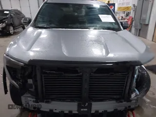 2024 GMC Acadia AWD AT4 z VIN 1GKENPKS7RJ239717, wystawiony jako IAAI lot #41295031 z przebiegiem 523 mil mil oraz . Historia ofert i sprzedaży dostępna na DreamBid. Obrazek 12.