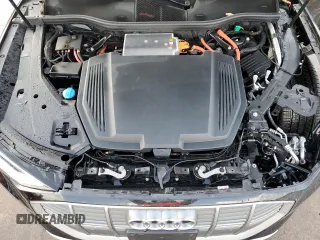 2021 Audi e-tron Premium Plus with VIN WA1LAAGE3MB014433, listed as a Copart auction lot 83881024 with 32,126 mi miles and Clean Title. Bid and sale history available at DreamBid. Image 12.
