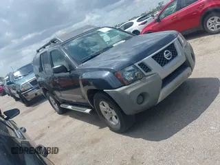 2013 Nissan Xterra S z VIN 5N1AN0NUXDN817403, wystawiony jako IAAI lot #42433211 z przebiegiem 98 131 mil mil oraz . Historia ofert i sprzedaży dostępna na DreamBid. Obrazek 1.