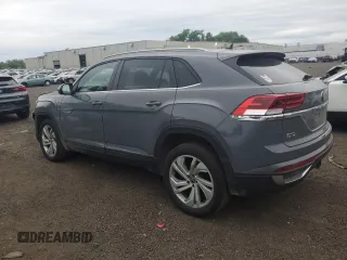2020 Volkswagen Atlas SE with VIN 1V21E2CA2LC217394, listed as a Copart auction lot 62007135 with 150,599 mi miles and Salvage title. Bid and sale history available at DreamBid. Image 2.