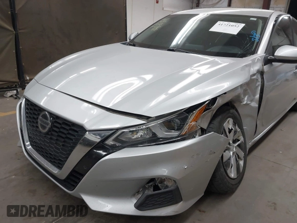 2019 Nissan Altima S with VIN 1N4BL4BV3KC104750, listed as a IAAI auction lot 41721052 with 76,971 mi miles and . Bid and sale history available at carsss.com. Image 6.
