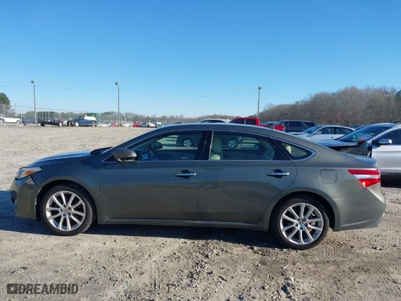 2013 Toyota Avalon XLE with VIN 4T1BK1EB2DU075912, listed as a IAAI auction lot 41597001 with 196,873 mi miles. Bid and sale history available at carsss.com. Image 14.