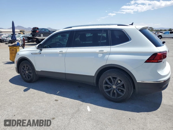 2022 Volkswagen Tiguan SE with VIN 3VV3B7AX0NM033243, listed as a Copart auction lot 59687425 with 42,841 mi miles and Salvage title. Bid and sale history available at DreamBid. Image 2.
