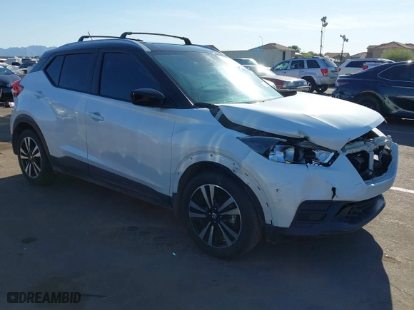 2018 Nissan Kicks SR with VIN 3N1CP5CUXJL504437, listed as a IAAI auction lot 41890907 with 137,572 mi miles. Bid and sale history available at carsss.com. Image 1.