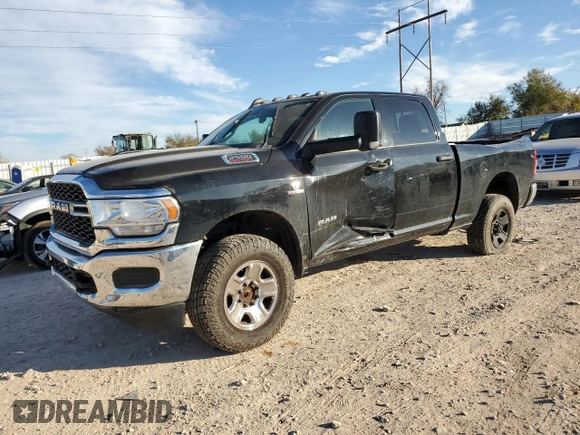2021 Ram 2500 Tradesman with VIN 3C6UR5CL8MG630884, listed as a Copart auction lot 82829694 with 261,153 mi miles and Salvage Title. Bid and sale history available at carsss.com. Image 1.