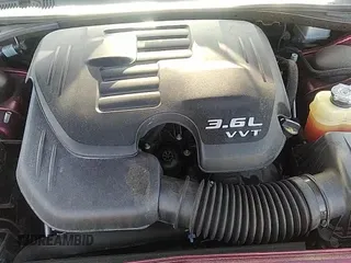 2021 Dodge Challenger GT z VIN 2C3CDZKG1MH568506, wystawiony jako IAAI lot #41830557 z przebiegiem 66 845 mil mil oraz . Historia ofert i sprzedaży dostępna na DreamBid. Obrazek 19.