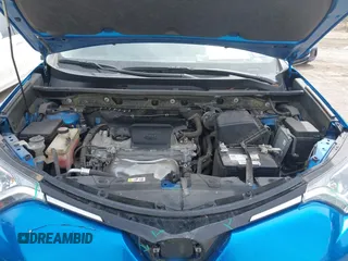 2018 Toyota RAV4 XLE with VIN JTMWFREV2JJ752568, listed as a IAAI auction lot 41795891 with 37,886 mi miles. Bid and sale history available at carsss.com. Image 10.
