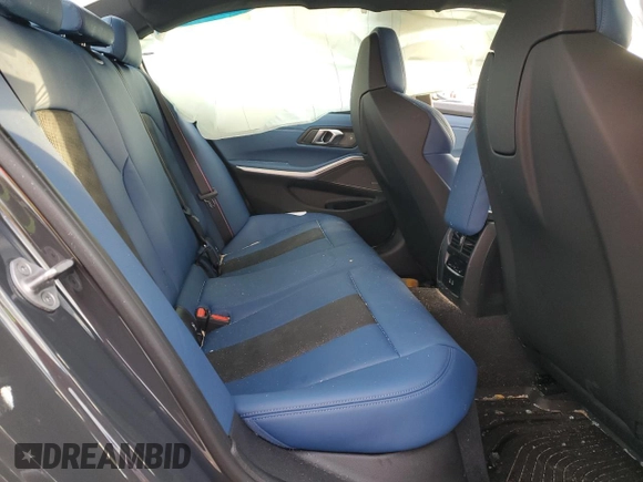 2025 BMW M3 Competition xDrive z VIN WBS33HJ05SFT92645, wystawiony jako Copart lot #86074964 z przebiegiem Nie podano mil oraz Szkoda całkowita • Salvage title. Historia ofert i sprzedaży dostępna na DreamBid. Obrazek 10.