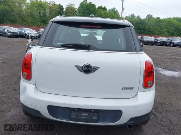 2013 MINI Countryman with VIN WMWZB3C53DWM08244, listed as a IAAI auction lot 42281364 with 139,894 mi miles and . Bid and sale history available at DreamBid. Image 16.