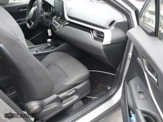 2020 Toyota C-HR LE with VIN JTNKHMBX8L1075302, listed as a IAAI auction lot 41892289 with 51,643 mi miles. Bid and sale history available at carsss.com. Image 5.