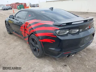 2019 Chevrolet Camaro 1SS with VIN 1G1FE1R73K0141237, listed as a IAAI auction lot 41550025 with 35,477 mi miles. Bid and sale history available at carsss.com. Image 3.