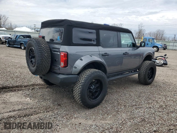 2023 Ford Bronco z VIN 1FMDE5DHXPLC10349, wystawiony jako Copart lot #53951735 z przebiegiem 8 931 mil mil oraz Szkoda całkowita • Salvage title. Historia ofert i sprzedaży dostępna na DreamBid. Obrazek 3.