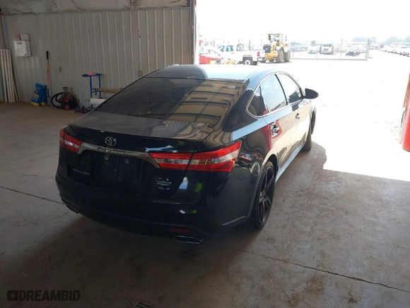 2013 Toyota Avalon XLE with VIN 4T1BK1EB4DU035945, listed as a IAAI auction lot 37434950 with 143,217 mi miles. Bid and sale history available at carsss.com. Image 4.