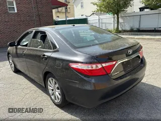 2015 Toyota Camry XLE with VIN 4T4BF1FK6FR495684, listed as a Copart auction lot 56608965 with 390,931 mi miles and Clean Title. Bid and sale history available at DreamBid. Image 3.