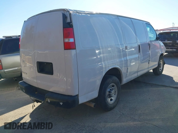 2021 Chevrolet City Express Cargo z VIN 1GCZGGF70M1144857, wystawiony jako IAAI lot #41474258 z przebiegiem 155 494 mil mil oraz . Historia ofert i sprzedaży dostępna na DreamBid. Obrazek 4.