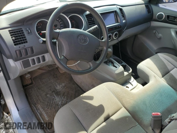 2008 Toyota Tacoma z VIN 5TENX22N88Z531805, wystawiony jako Copart lot #54577175 z przebiegiem 131 841 mil mil oraz Szkoda całkowita • Salvage title. Historia ofert i sprzedaży dostępna na DreamBid. Obrazek 8.