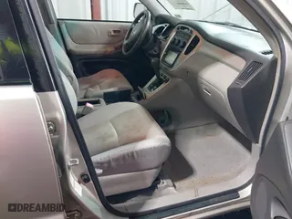 2006 Toyota Highlander with VIN JTEHP21AX60185437, listed as a IAAI auction lot 41832793 with 267,156 mi miles. Bid and sale history available at carsss.com. Image 5.