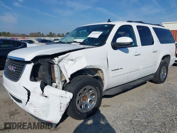 2014 GMC Yukon XL SLT with VIN 1GKS1KE09ER116590, listed as a IAAI auction lot 41459319 with 246,958 mi miles. Bid and sale history available at carsss.com. Image 6.