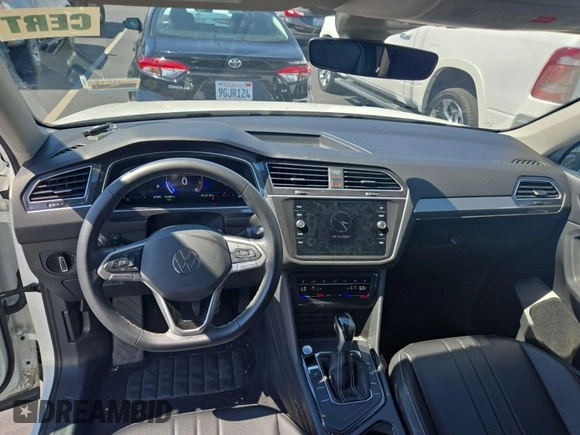 2024 Volkswagen Tiguan SE с VIN 3VV3B7AX4RM085495, выставлен на аукционе IAAI как лот 42796456 с пробегом 34 680 миль миль и . История ставок и продаж доступна на DreamBid. Изображение 22.