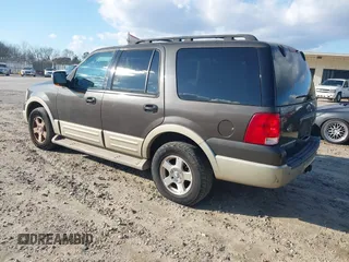 2006 Ford Expedition Eddie Bauer with VIN 1FMFU17516LA09167, listed as a IAAI auction lot 41217226 with 199,761 mi miles. Bid and sale history available at carsss.com. Image 3.