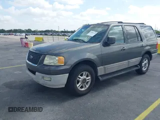 2003 Ford Expedition Special Service with VIN 1FMRU15W13LA15281, listed as a IAAI auction lot 42060325 with 143,869 mi miles. Bid and sale history available at carsss.com. Image 2.