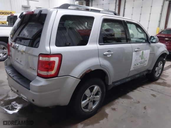2009 Ford Escape Limited with VIN 1FMCU94G29KC05247, listed as a IAAI auction lot 41417395 with 204,256 mi miles. Bid and sale history available at carsss.com. Image 4.