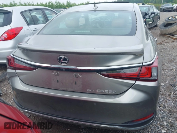 2021 Lexus ES 250 z VIN 58AD11D11MU002155, wystawiony jako IAAI lot #42186499 z przebiegiem 49 539 mil mil oraz . Historia ofert i sprzedaży dostępna na DreamBid. Obrazek 15.