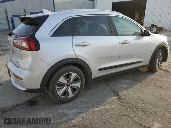 2018 Kia Niro LX with VIN KNDCB3LC8J5207495, listed as a Copart auction lot 43771735 with 81,304 mi miles and Salvage Title. Bid and sale history available at carsss.com. Image 3.