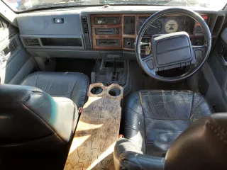 1996 Jeep Cherokee z VIN 1J4FN78S8TL160974, wystawiony jako Copart lot #83425604 z przebiegiem 336 313 mil mil oraz Szkoda całkowita • Salvage title. Historia ofert i sprzedaży dostępna na DreamBid. Obrazek 8.