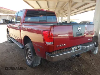 2004 Nissan Titan LE z VIN 1N6AA07B14N538821, wystawiony jako IAAI lot #42197242 z przebiegiem 243 310 mil mil oraz . Historia ofert i sprzedaży dostępna na DreamBid. Obrazek 3.
