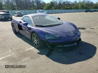 2018 McLaren 570S z VIN SBM13FAA8JW005006, wystawiony jako Copart lot #59641834 z przebiegiem 38 683 mil mil oraz Szkody całkowita. Historia ofert i sprzedaży dostępna na DreamBid. Obrazek 11.