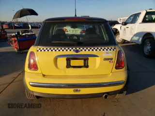2002 MINI Hardtop with VIN WMWRC33422TC35953, listed as a Copart auction lot 42347465 with 126,890 mi miles and Salvage Title. Bid and sale history available at DreamBid. Image 6.