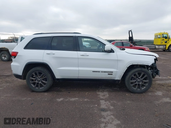 2016 Jeep Grand Cherokee Limited 75th Anniversary with VIN 1C4RJFBGXGC337785, listed as a IAAI auction lot 40782688 with 174,909 mi miles and . Bid and sale history available at DreamBid. Image 13.