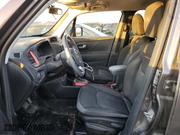 2020 Jeep Renegade Trailhawk z VIN ZACNJBC11LPL31734, wystawiony jako Copart lot #67202952 z przebiegiem 12 368 mil mil oraz Nie do naprawy • Non repairable. Historia ofert i sprzedaży dostępna na DreamBid. Obrazek 7.