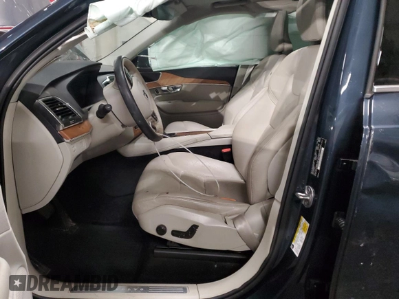 2022 Volvo XC90 Momentum с VIN YV4A22PK5N1829937, выставлен на аукционе Copart как лот 87723975 с пробегом 41 884 миль миль и Списание • Salvage title. История ставок и продаж доступна на DreamBid. Изображение 7.