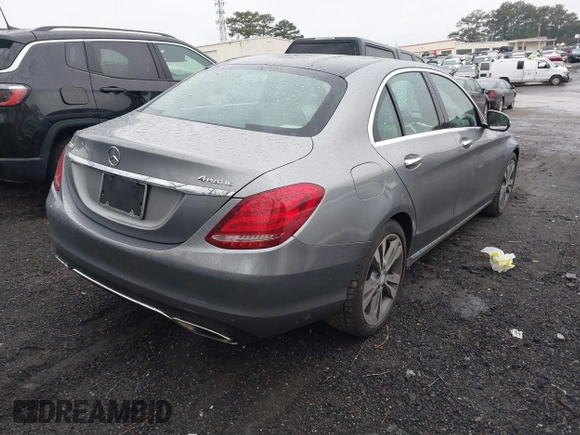2015 Mercedes-Benz C-Class C 300 Luxury with VIN 55SWF4KB4FU020761, listed as a IAAI auction lot 41859583 with 112,885 mi miles. Bid and sale history available at carsss.com. Image 4.