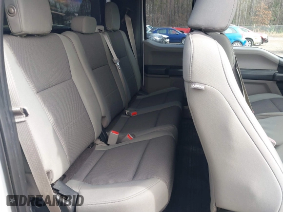 2017 Ford F-150 XL z VIN 1FTEX1CG3HKC91769, wystawiony jako IAAI lot #41191472 z przebiegiem 113 897 mil mil oraz . Historia ofert i sprzedaży dostępna na DreamBid. Obrazek 8.