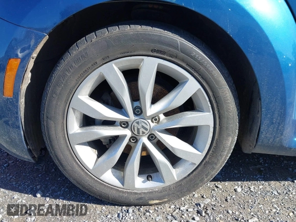 2017 Volkswagen Beetle 1.8T Fleet with VIN 3VWF17ATXHM630753, listed as a IAAI auction lot 41516106 with 62,841 mi miles. Bid and sale history available at carsss.com. Image 12.
