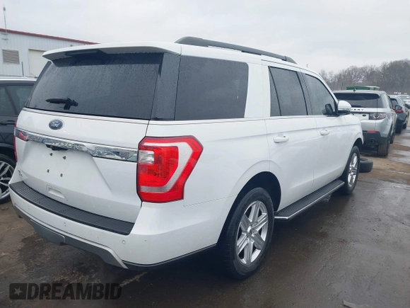2018 Ford Expedition XLT with VIN 1FMJU1JT7JEA57514, listed as a IAAI auction lot 41514271 with 152,046 mi miles and . Bid and sale history available at DreamBid. Image 4.