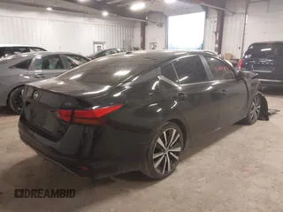 2019 Nissan Altima SR with VIN 1N4BL4CV4KC124052, listed as a IAAI auction lot 41684752 with 102,450 mi miles and . Bid and sale history available at carsss.com. Image 4.