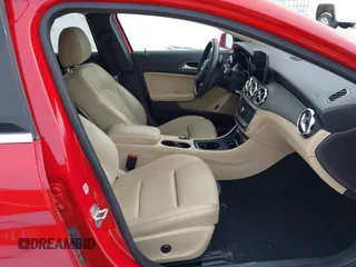 2018 Mercedes-Benz GLA 250 z VIN WDCTG4GB1JJ445764, wystawiony jako IAAI lot #41548111 z przebiegiem 136 413 mil mil oraz . Historia ofert i sprzedaży dostępna na DreamBid. Obrazek 5.